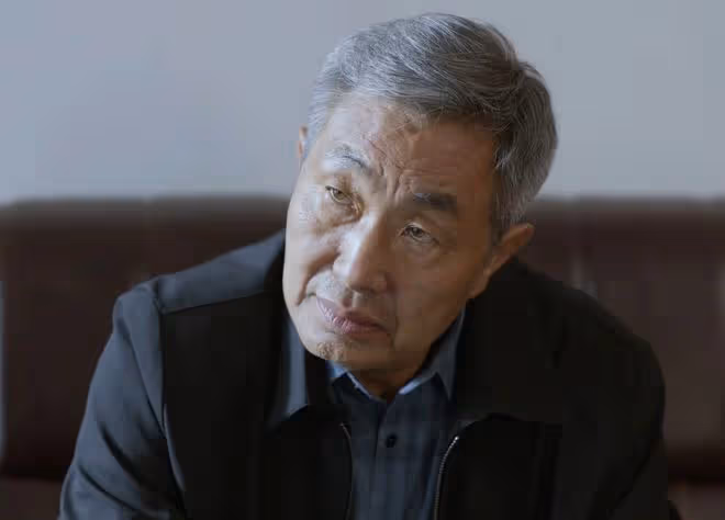 《江河日上》市長李子平從抗拒鄭寒江,到力保鄭寒江,為了什麼?