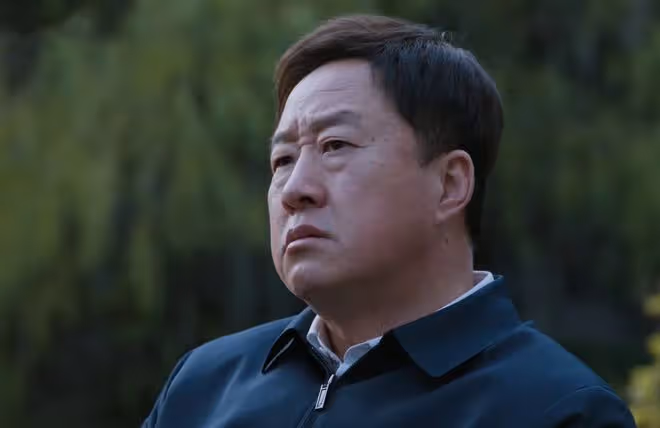 《江河日上》看懂朱天才「原諒」鄭寒江 ,才知他姦猾,結局躺贏