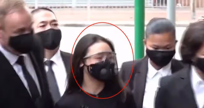 18歲何開梓：親姑媽是何超瓊，賭王家未來接班人，出門保鏢隨身