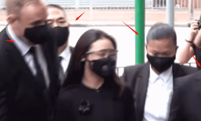 18歲何開梓：親姑媽是何超瓊，賭王家未來接班人，出門保鏢隨身