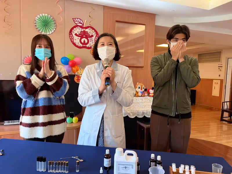 小薰為癌末病人精油按摩　想起亡母「若當時有芳療師在多好」