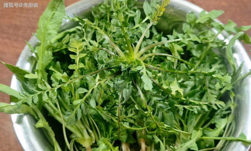 失眠多是肝火旺，建議多吃這3菜，潤肺腑、清肝火，一覺到天亮！