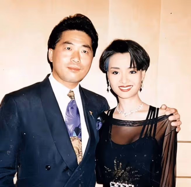 葉子楣復出受訪淚崩，醫生男友因心臟病猝死，未要對方一分錢遺產