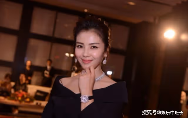 馬伊琍：我卸妝了，劉濤：我也卸妝了，再看高圓圓：差距真大