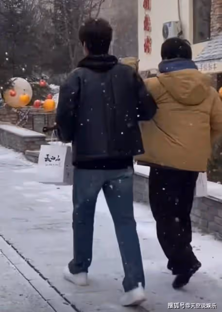 身材管理,男演員的必修課!郭麒麟和魏大勛同框,效果立見