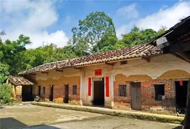 80平方陪嫁房,婆家6口人住進來,老公再提要求,我直接賣掉房