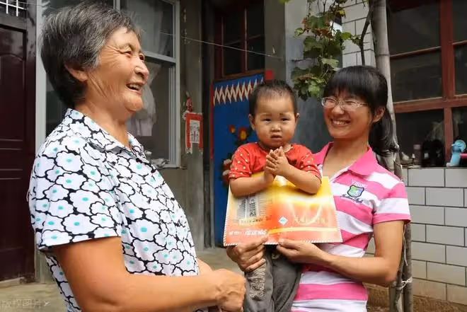 老公讓媳婦照顧婆婆,媳婦被氣哭:婆婆帶外孫病倒,憑啥讓我伺候