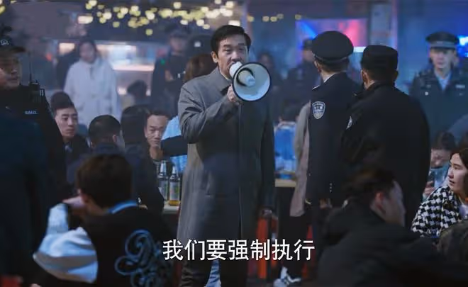 《江河日上》陳威為何幫鄭寒江?除了是他師兄外,還是送岩魚的人