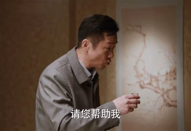 《江河日上》陳威為何幫鄭寒江?除了是他師兄外,還是送岩魚的人