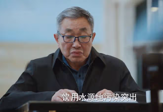 《江河日上》陳威為何幫鄭寒江?除了是他師兄外,還是送岩魚的人