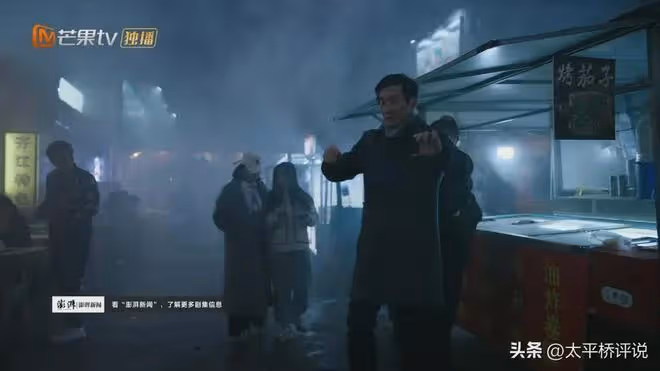 江河日上:兩處劇情設置明顯不符合邏輯,一人形象明顯不符合身份