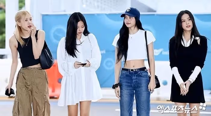 離開YG後，Blackpink意外情況不斷，Jennie在機場面露哭泣表情