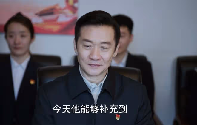 《江河日上》看懂廖宇正的三次「暗戳戳」表態,才知鄭寒江有多難