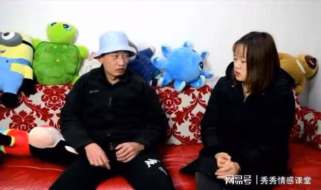 老公不給我買毛衣，卻給小姑子買羽絨服，只因他覺得我不上班