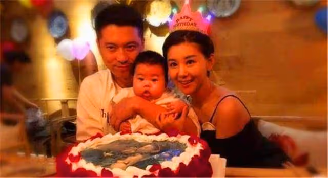 她是不接吻戲的女演員,有最乾淨女星之稱,如今家庭幸福夫妻恩愛