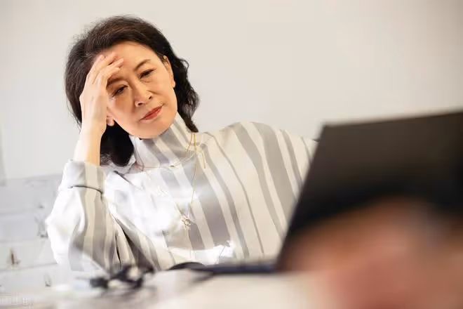 58歲大媽哭訴：交誼舞的水太深了，跳了五個月，就把家庭給跳沒了