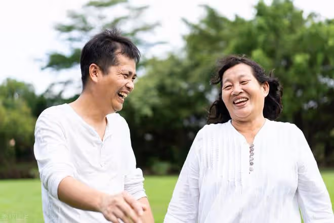 68歲阿姨患病住院,嫌子女狠心從未看望,女婿:家都要被你拆散了