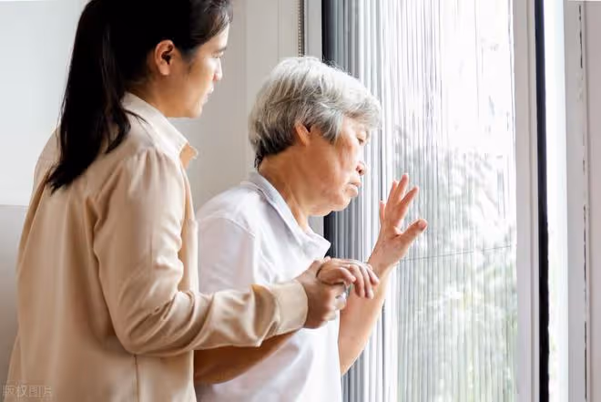 七旬老人到女兒家養老,女婿提四個要求,大爺怒斥:那我還是走吧