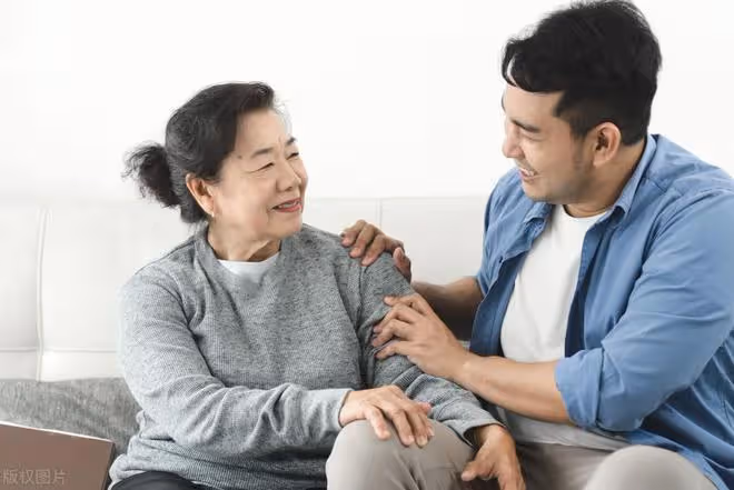 64歲大爺想和58歲大媽搭夥,大媽:答應我4個要求就行,否則免談