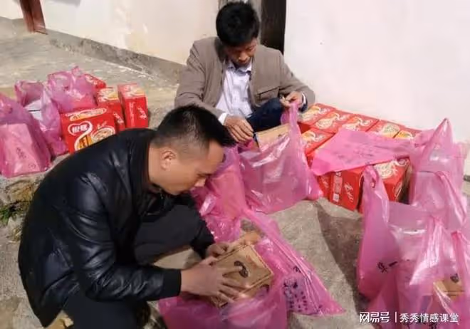 拎著上千元禮品去二姑家拜年,不料卻被區別對待,我做錯了嗎