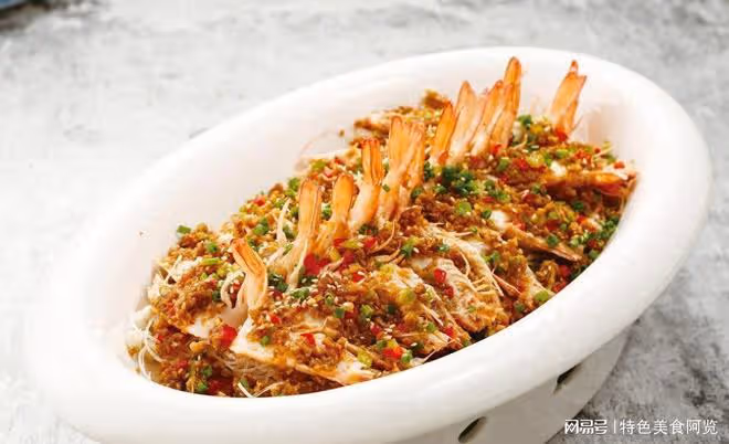 鮮香蒜蓉粉絲蒸蝦，滋味濃郁的美味佳肴