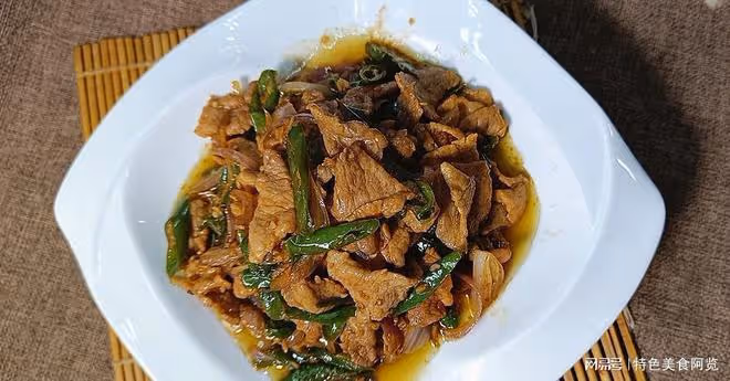 肉片怎麼炒好吃又嫩？訣竅全部教給你，蒜香濃郁，爽口入味