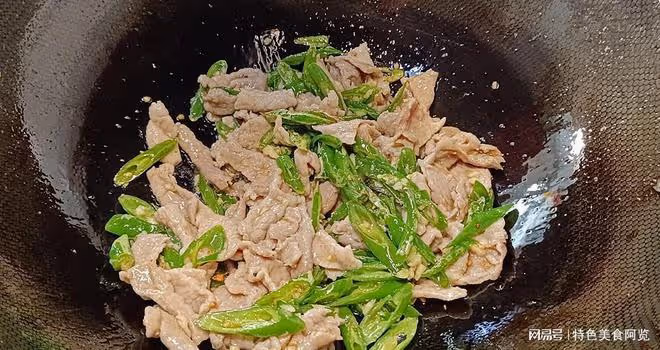 肉片怎麼炒好吃又嫩？訣竅全部教給你，蒜香濃郁，爽口入味