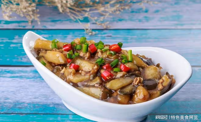 魚香茄子，口感滑嫩，味道濃郁，給你帶來舌尖上的享受
