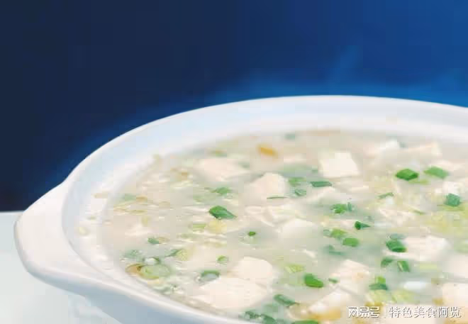 清新爽口，薺菜蝦仁豆腐湯，為你帶來滿滿幸福感！