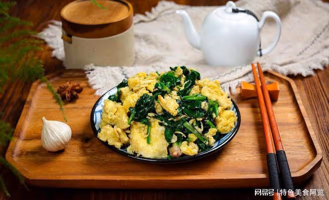 鮮嫩蝦仁與香脆韭菜的完美結合，美味誘人的蝦仁韭菜炒蛋！