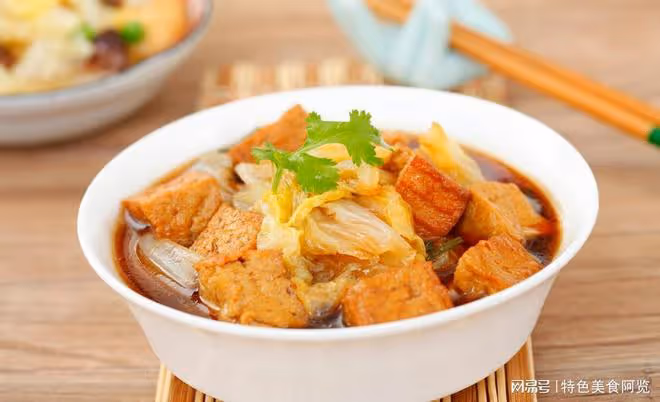 清爽鮮美，營養滋補的白菜豆腐燉粉條