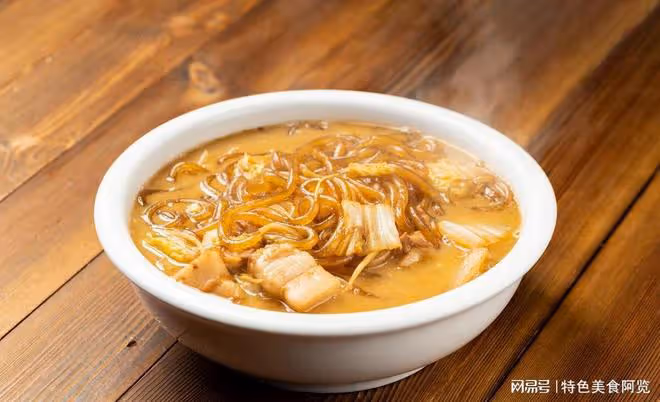 清爽鮮美，營養滋補的白菜豆腐燉粉條