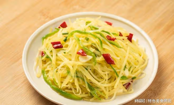 酸辣土豆絲，麻辣口感與酸爽滋味的最佳組合！