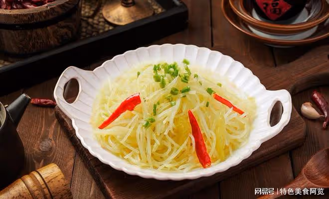 酸辣土豆絲，麻辣口感與酸爽滋味的最佳組合！
