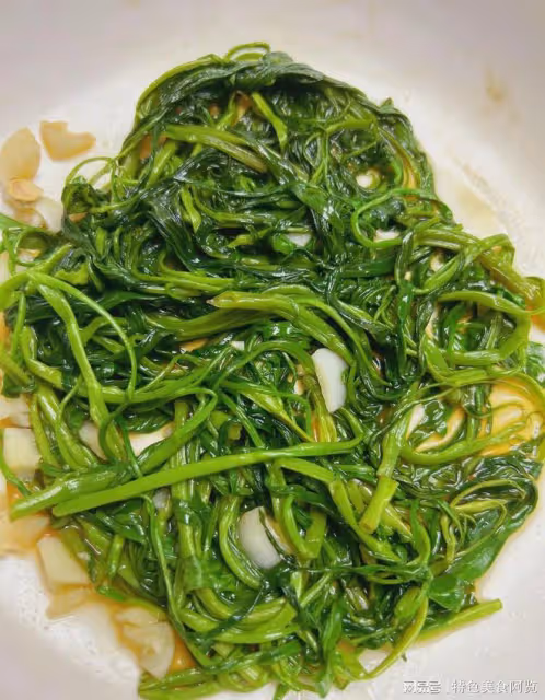 我媽真的懶到家了，居然這樣子做飯。