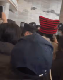 《明偵9》錄製太混亂,王鷗被流量粉絲擠到撞門,還現場遭嘲諷