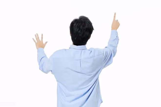 46歲男保姆:女僱主每月給我8000工資,卻要求我滿足她的過分要求