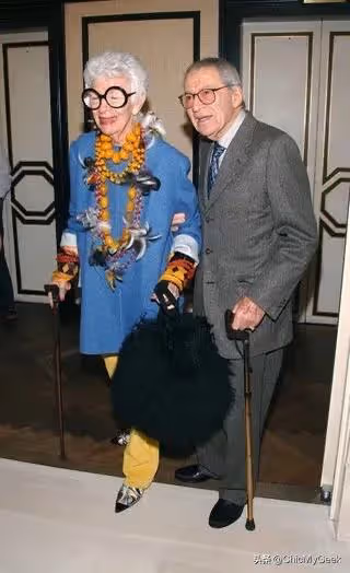 全球最時尚奶奶Iris Apfel去世，享年102歲！