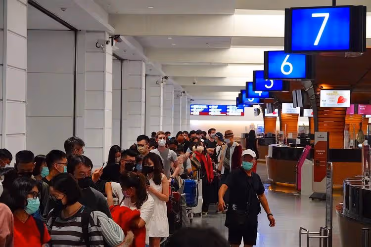 桃機南跑道歲修！地面天空大塞機　「旅客可上網查最新動態」