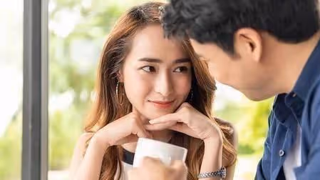 女人給你這5個「信號」,就是對你芳心暗許了,別再傻傻錯過了!