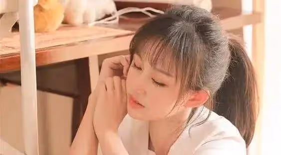 女人給你這5個「信號」,就是對你芳心暗許了,別再傻傻錯過了!
