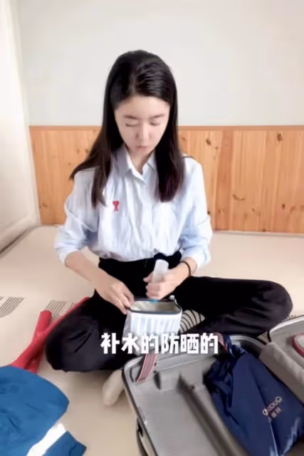 22歲「點讀機女孩」仍在ICU!母親透露情況,病情引發質疑!