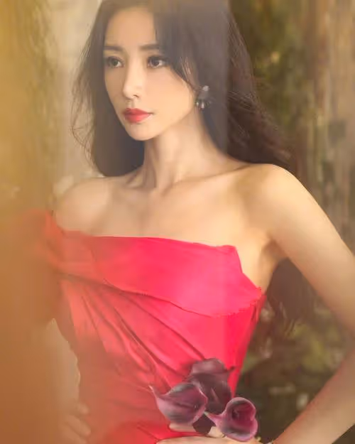 講真！驚艷內娛！柳岩身材絕美，無人可敵！