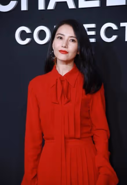 宋祖兒同框高圓圓輸太慘！一個靚麗女星，一個優雅女神，差距立顯