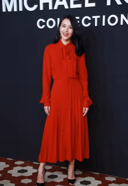 宋祖兒同框高圓圓輸太慘！一個靚麗女星，一個優雅女神，差距立顯