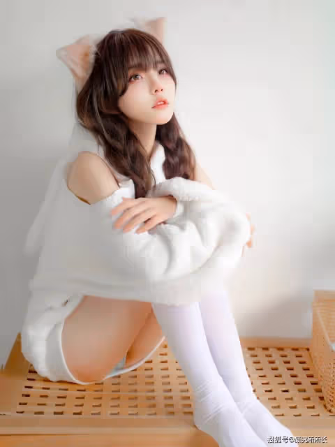 19歲極品尤物少女的時尚居家穿搭:可愛休閒風 性感不失格調