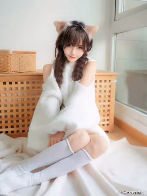 19歲極品尤物少女的時尚居家穿搭:可愛休閒風 性感不失格調