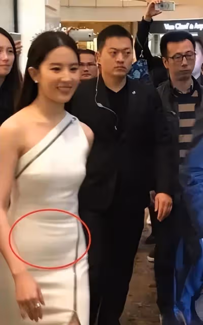 35歲劉亦菲素顏近照曝光!身材發福,「天仙姐姐」變「天蓬姐姐」