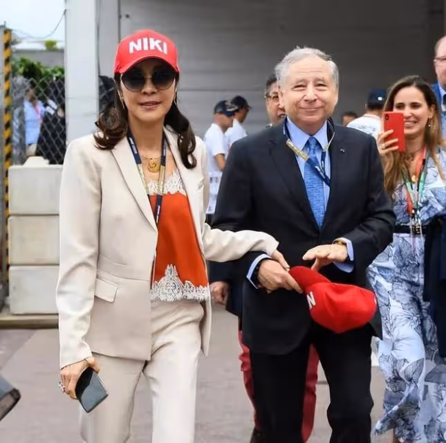 楊紫瓊和男友亮相,一個年輕時髦,一個白髮老爺爺,同框如父女