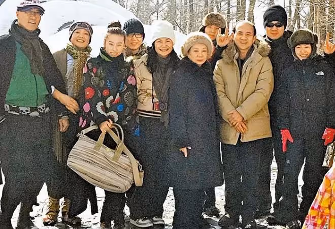 大S具俊曄送別小S公公!大S穿搭奇怪仍漂亮,具俊曄瘦了不少!
